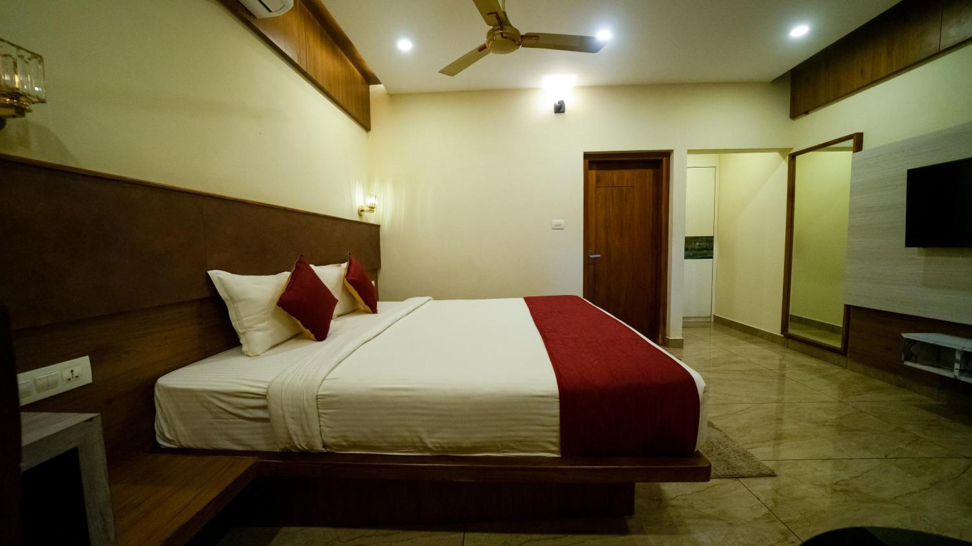Vythiri Holiday Resort, Wayanad Buitenkant foto