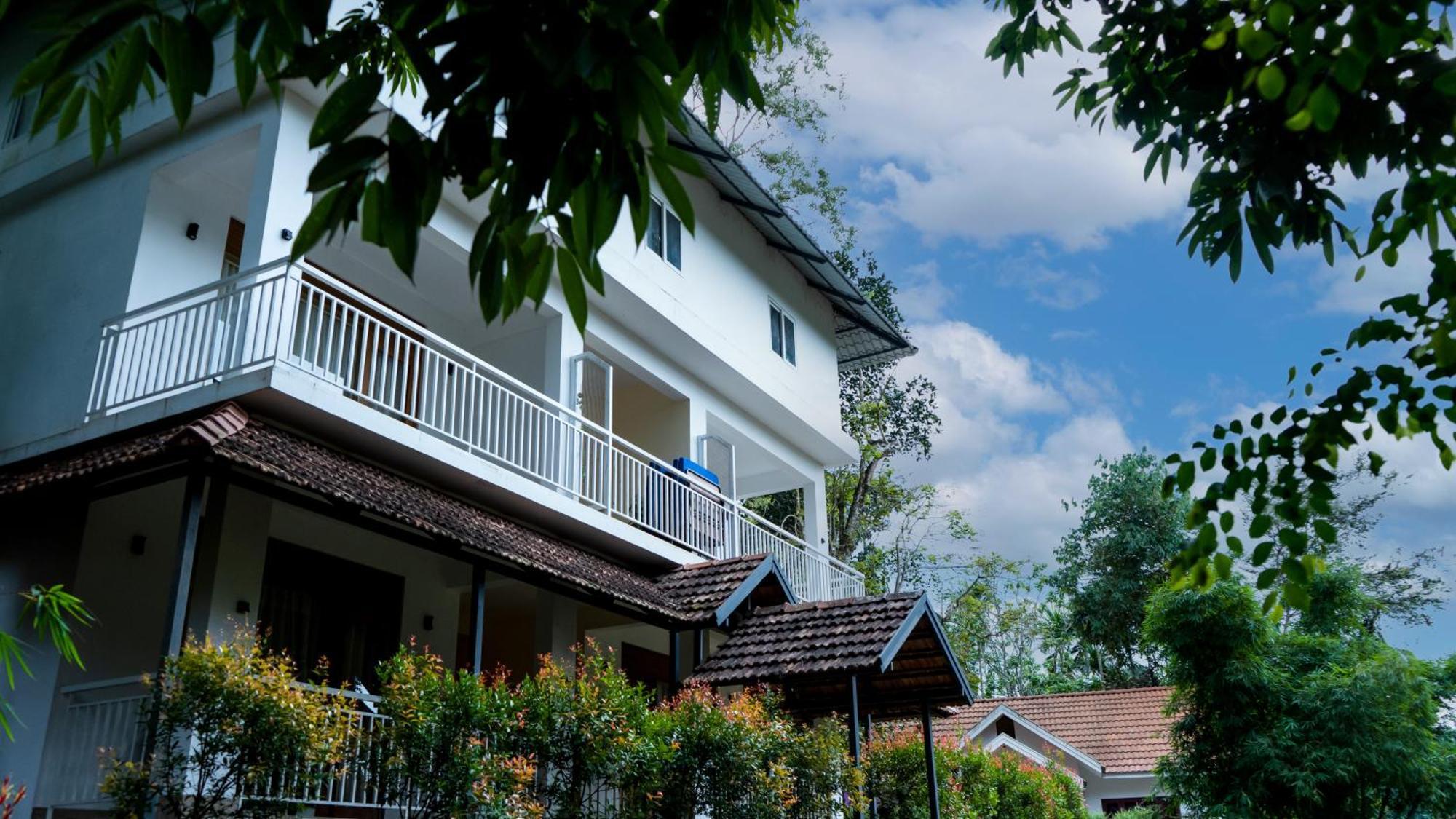 Vythiri Holiday Resort, Wayanad Buitenkant foto