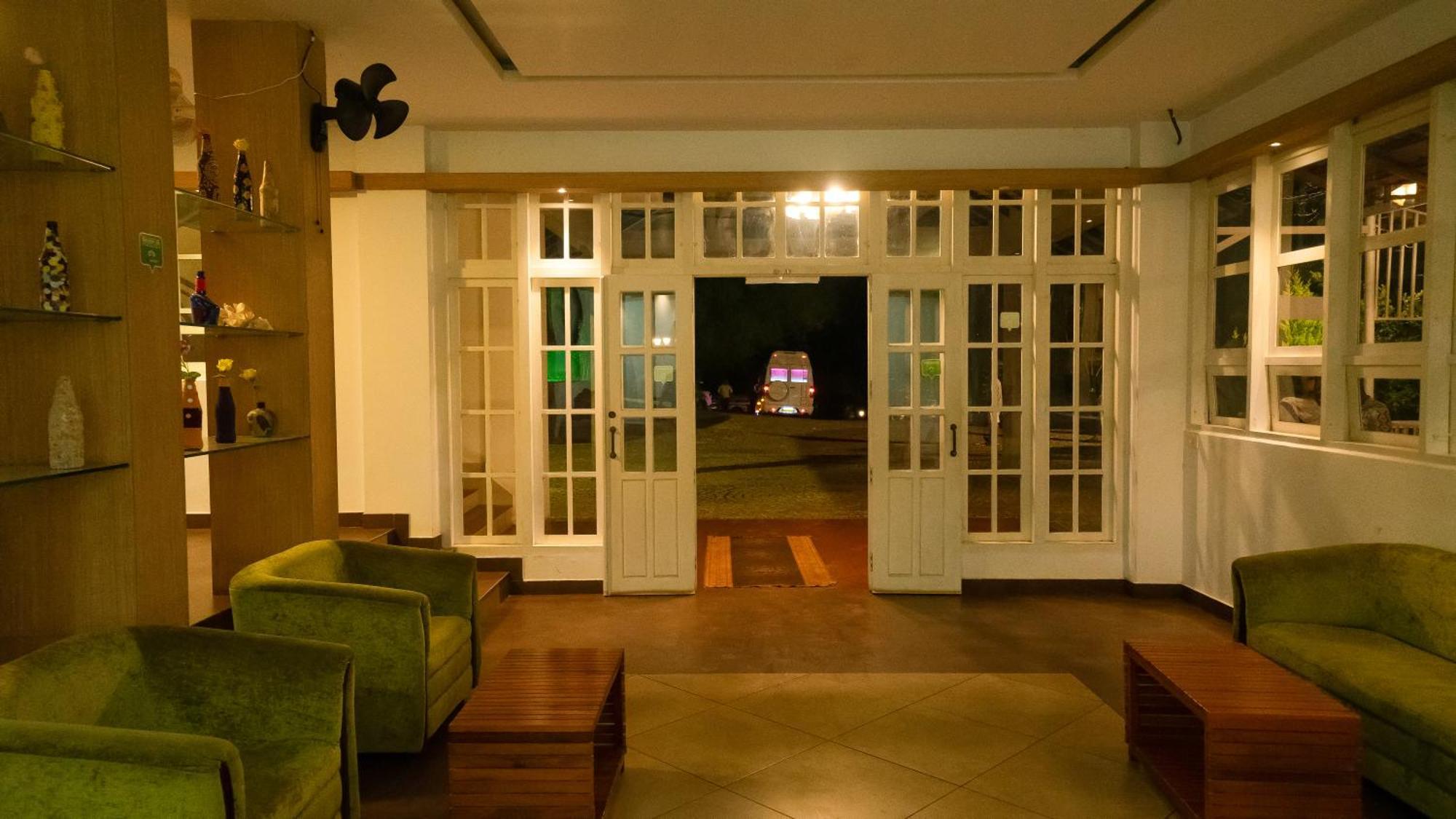 Vythiri Holiday Resort, Wayanad Buitenkant foto