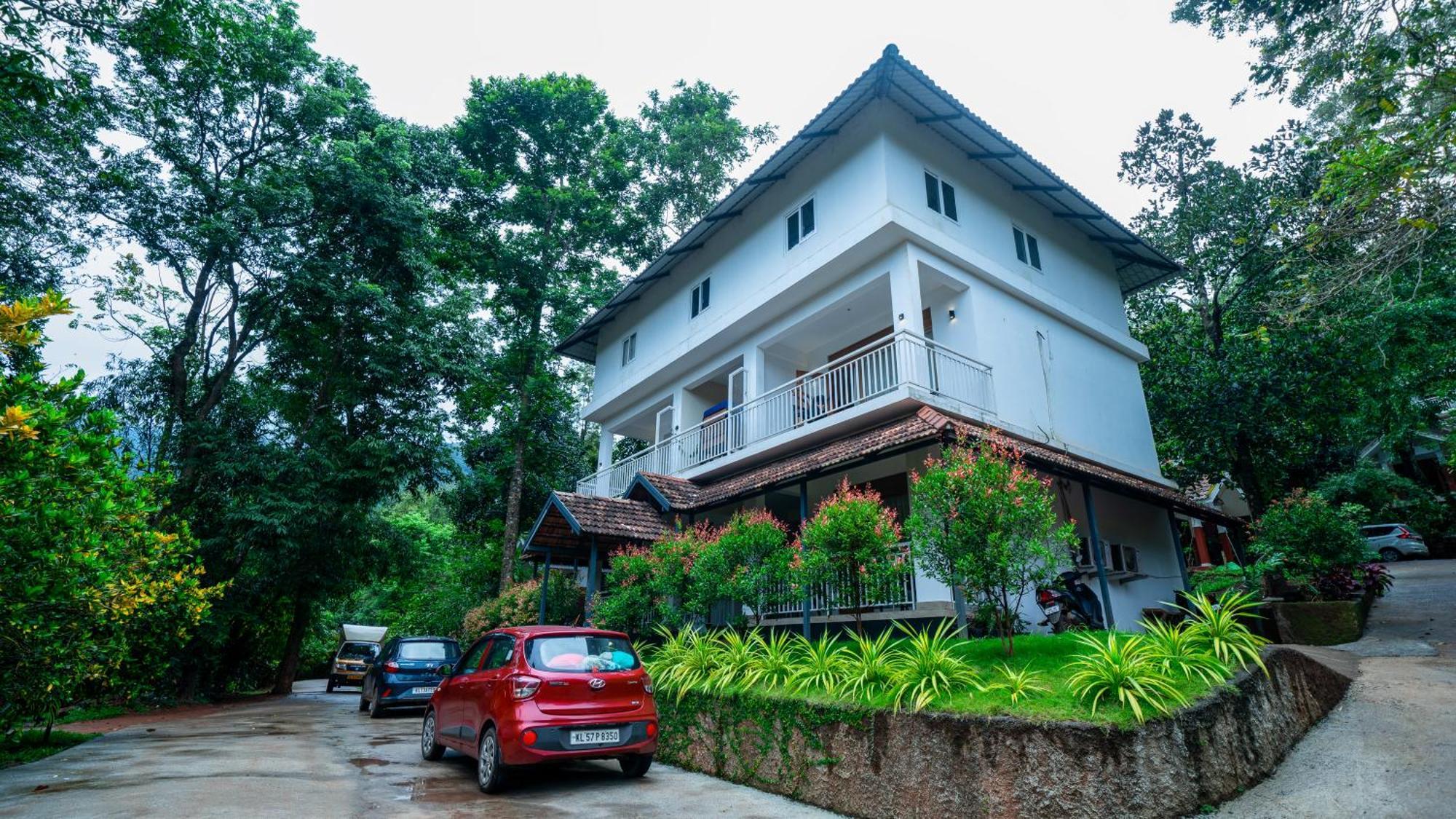 Vythiri Holiday Resort, Wayanad Buitenkant foto