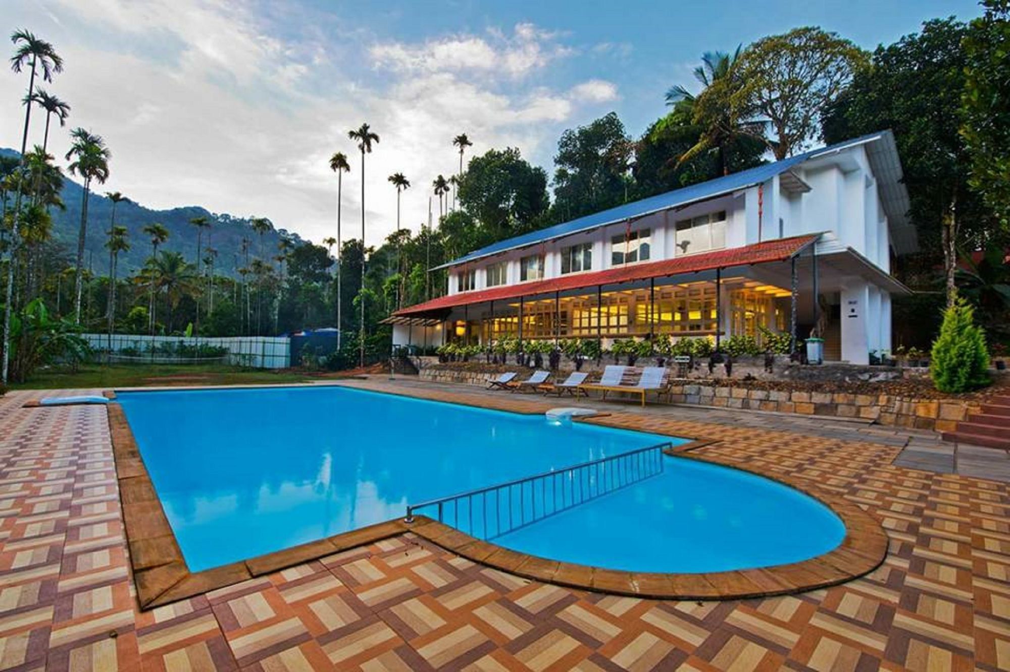 Vythiri Holiday Resort, Wayanad Buitenkant foto